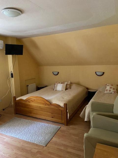 Kuru Guest House ภายนอก รูปภาพ